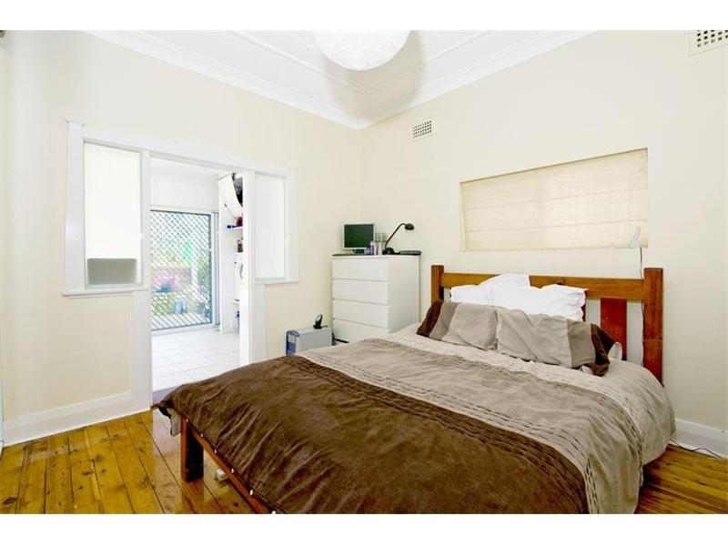 10 Trevelyan Street, Botany NSW 2019