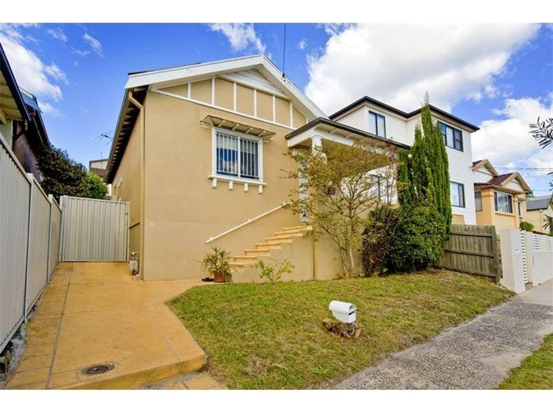 10 Trevelyan Street, Botany NSW 2019