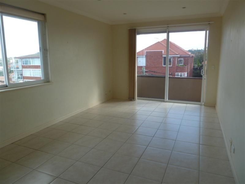 2/18 Glen Street, Bondi NSW 2026