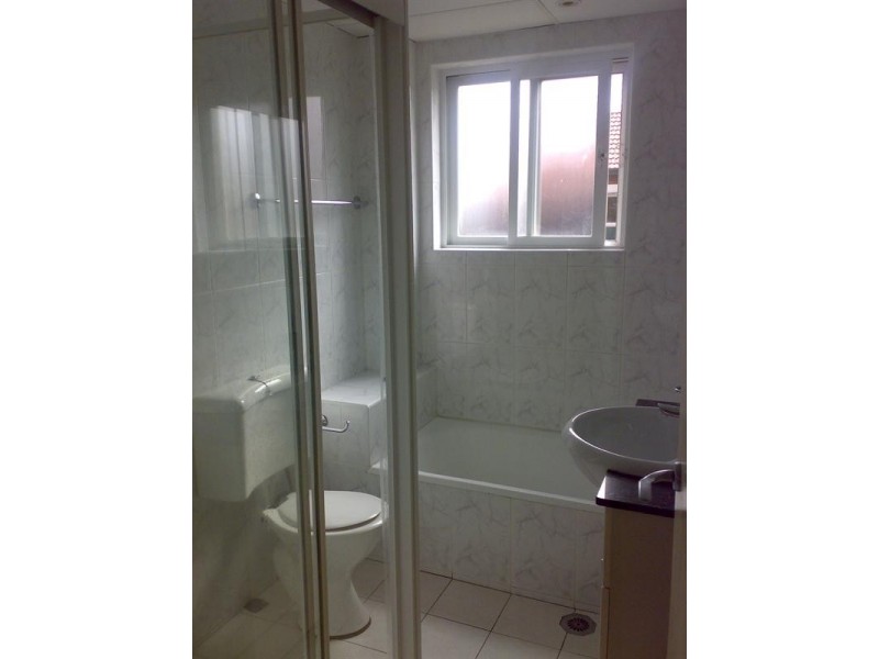 2/18 Glen Street, Bondi NSW 2026