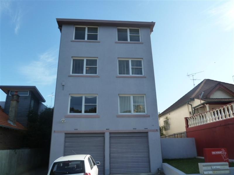 2/68 Lamrock Avenue, Bondi NSW 2026