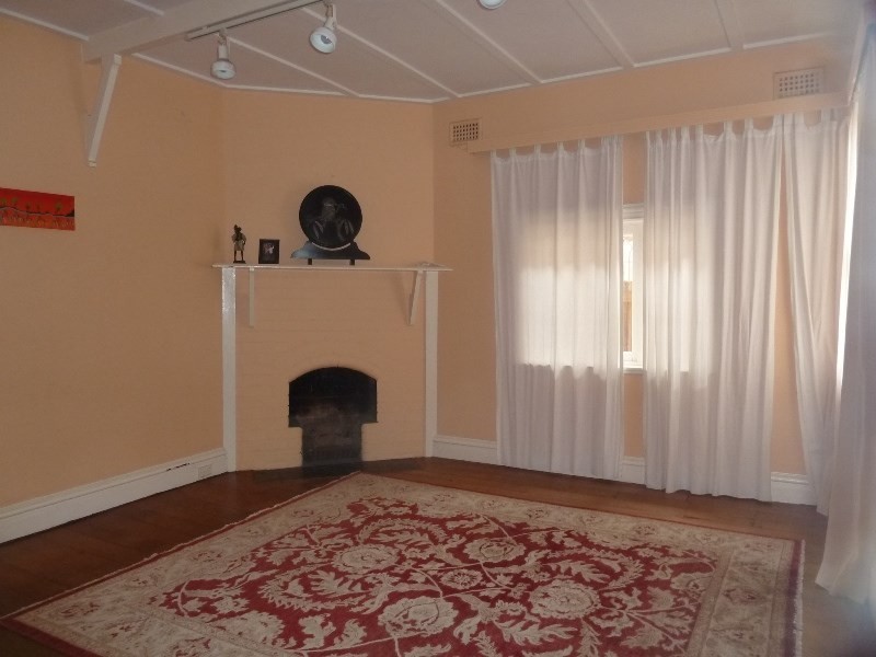 32 Sir Thomas Mitchell Road, Bondi NSW 2026