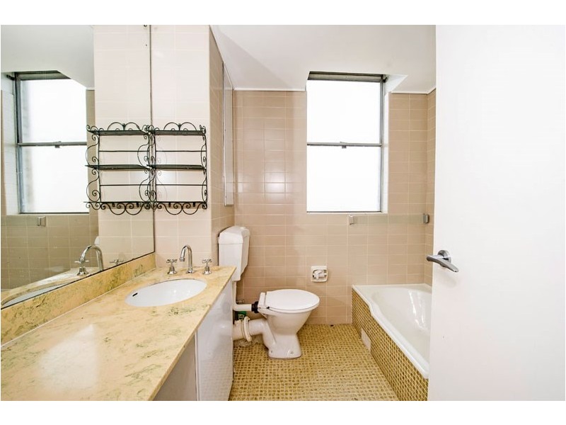 32/6 Trelawney Street, Woollahra NSW 2025