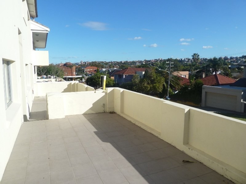 2/11 Clyde Street, North Bondi NSW 2026