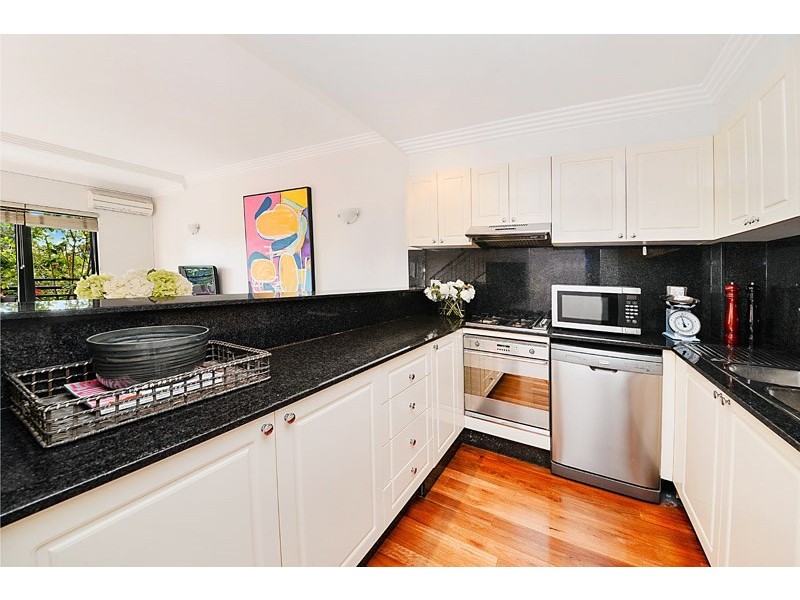 2/112 Carrington Road, Waverley NSW 2024