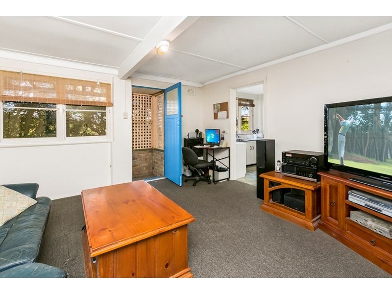 33 Smith Avenue, Allambie Heights NSW 2100