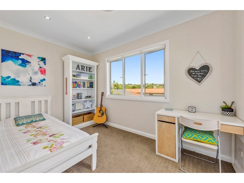 2/2 Clyde Street ( Entry via Roe St), North Bondi NSW 2026