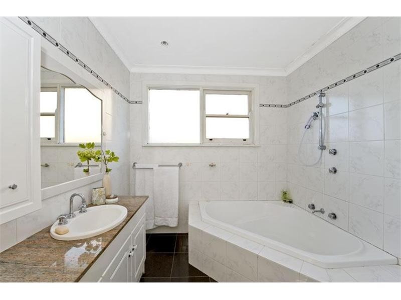 37 Edgecliff Road, Woollahra NSW 2025