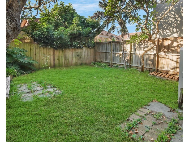 27 Oakley Road, North Bondi NSW 2026