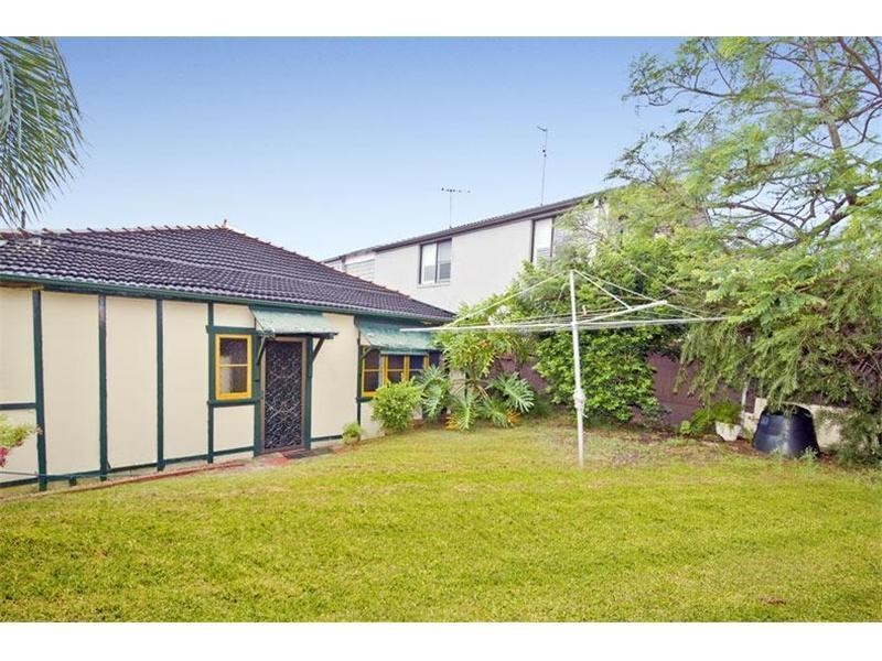 39 Gilgandra Road, North Bondi NSW 2026