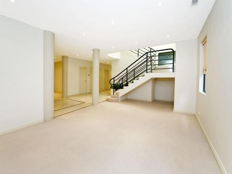 15 Chamberlain Avenue, Rose Bay NSW 2029