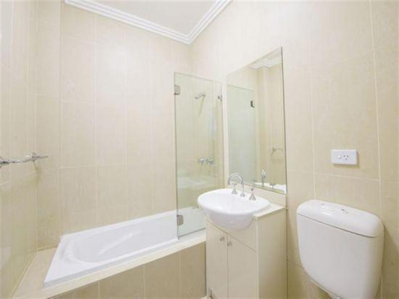 8/204-208 Old South Head Road, Bondi NSW 2026