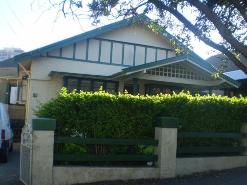 18 Allens Parade, Bondi Junction NSW 2022