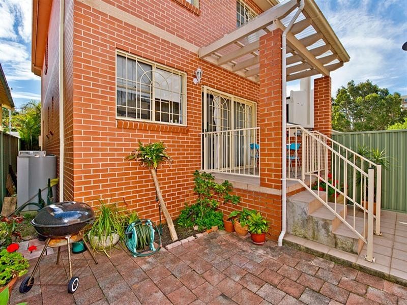 2 Anglesea Street, Bondi NSW 2026