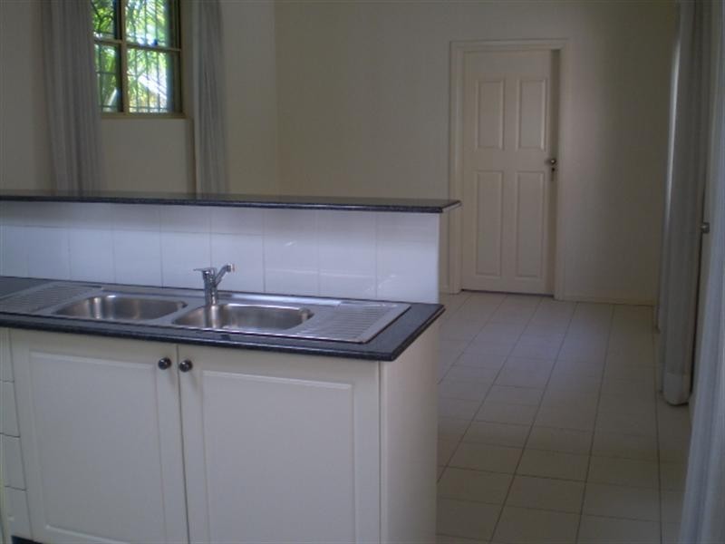 2 Anglesea Street, Bondi NSW 2026