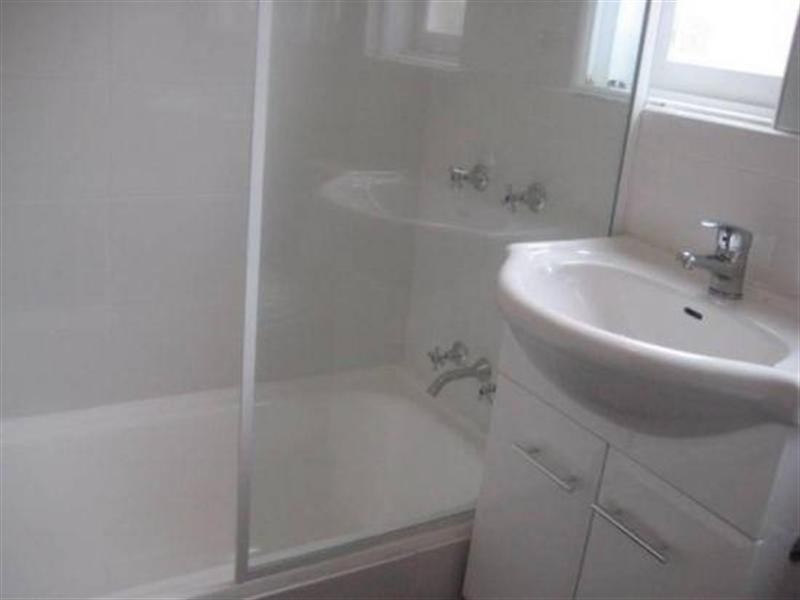 2/10 Lancaster Road, Dover Heights NSW 2030