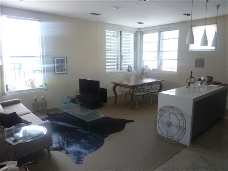 2/15 Hall Street, Bondi NSW 2026