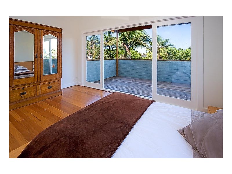 24 Wallis Parade, Bondi NSW 2026