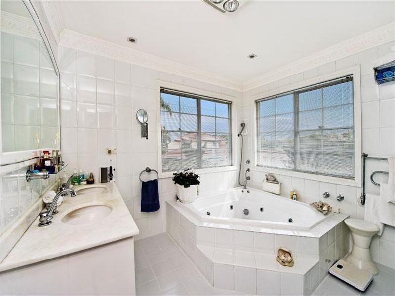 23 Florence Avenue, Eastlakes NSW 2018