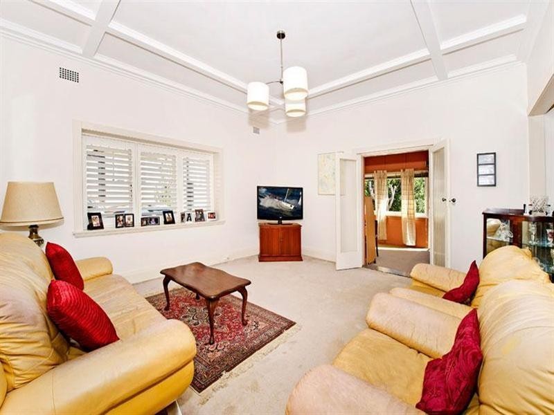 256 Birrell Street (corner of Goldie Avenue), Waverley NSW 2024