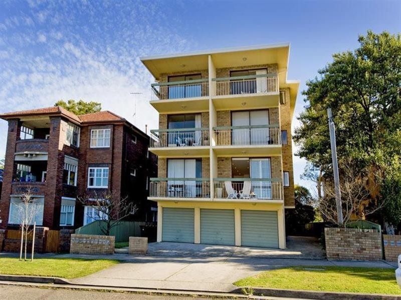 2/18 Brook Street, Coogee NSW 2034
