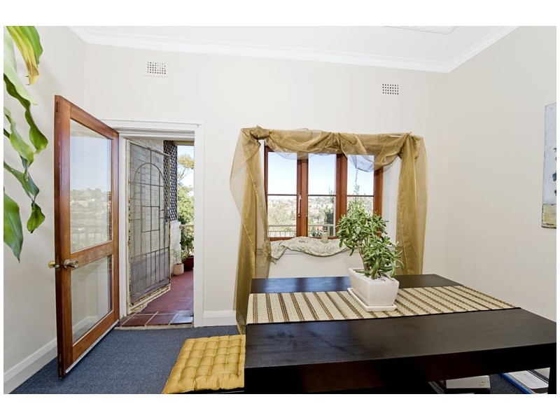 Apt 4, 2 Division Street, Coogee NSW 2034