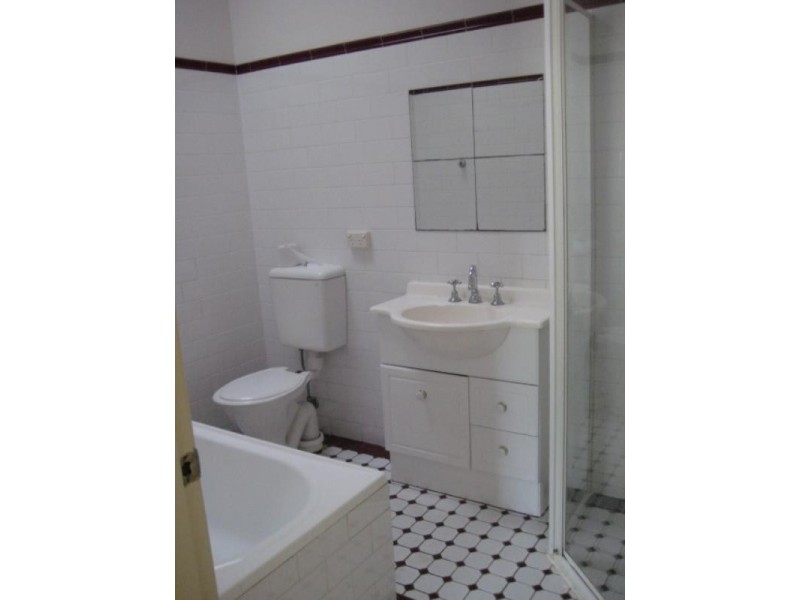 2/2-4 Balfour Road, Kensington NSW 2033