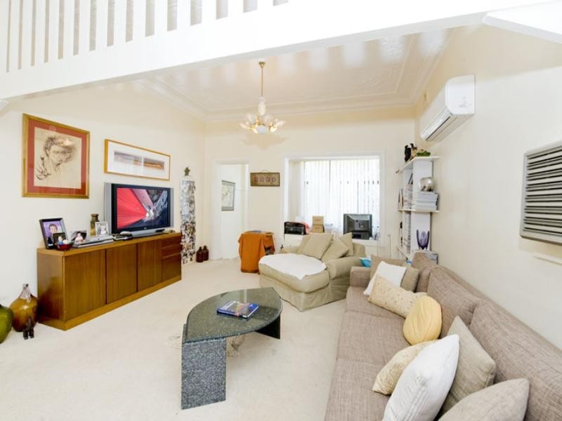 16 Woodland Street, Coogee NSW 2034