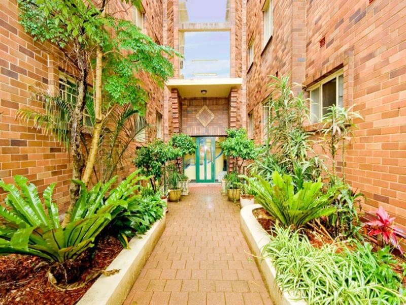 27/96 Wallis Street, Woollahra NSW 2025