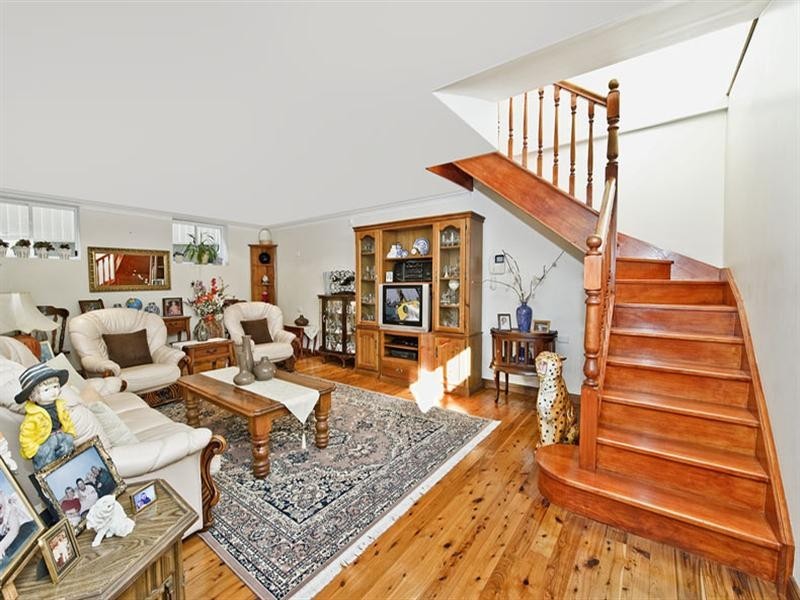 15 Edmund Street, Beverly Hills NSW 2209