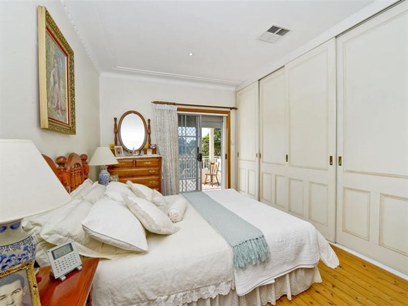 15 Edmund Street, Beverly Hills NSW 2209