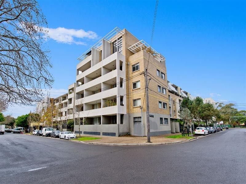 73/4 Gillespie Avenue, Alexandria NSW 2015