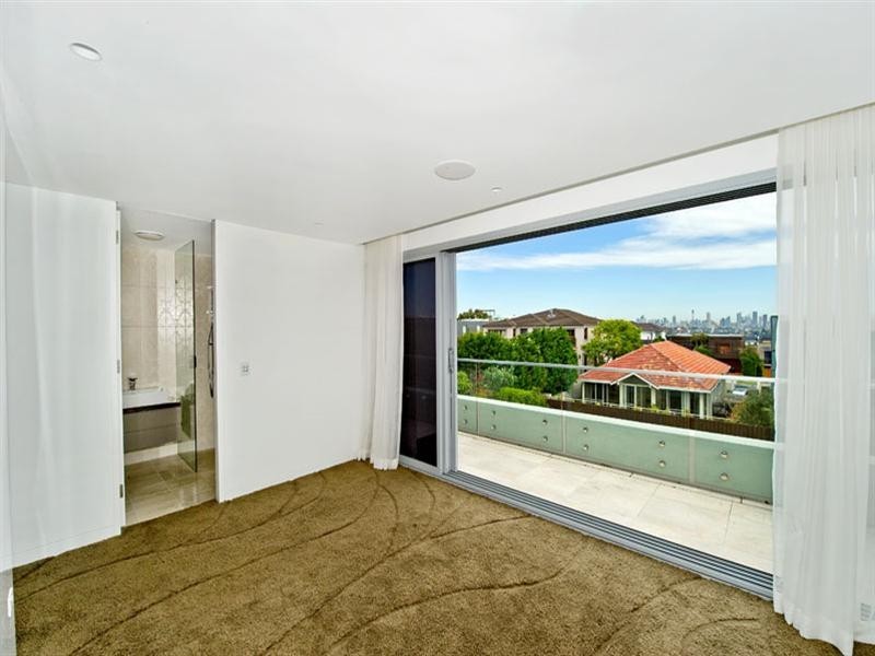 208 Military Road, Dover Heights NSW 2030