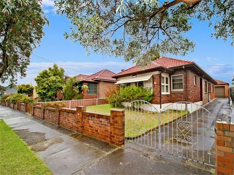 14 Casino Street, Eastlakes NSW 2018