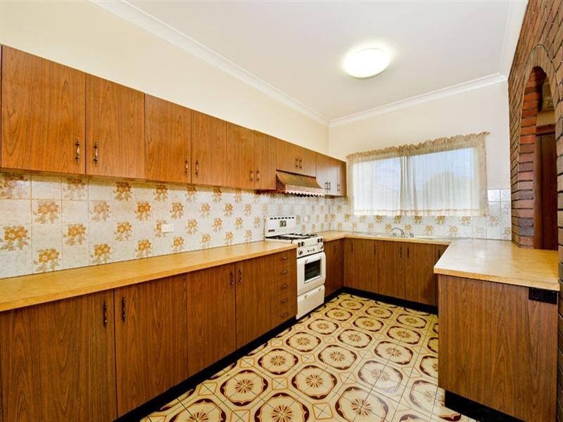 14 Casino Street, Eastlakes NSW 2018