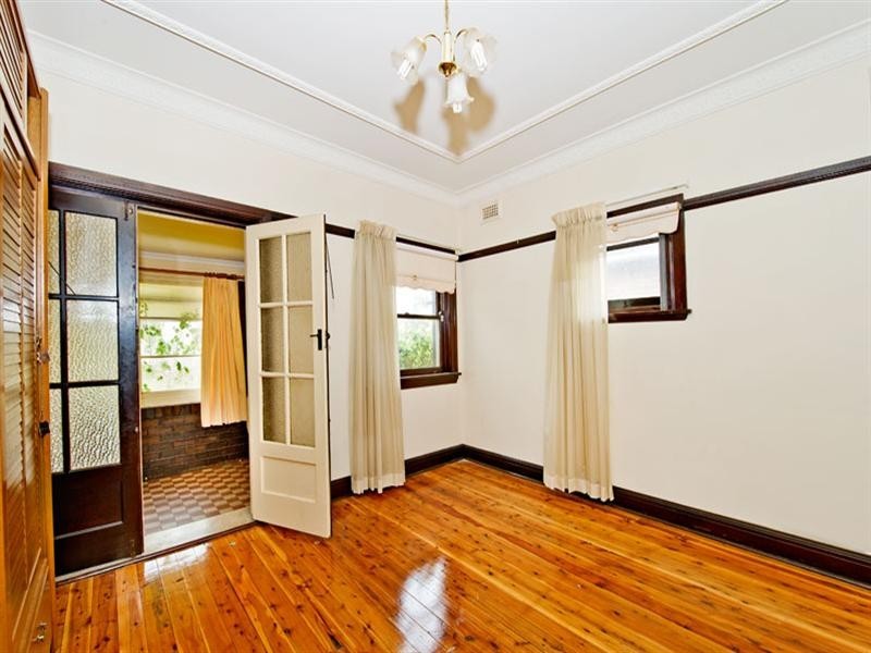 14 Casino Street, Eastlakes NSW 2018