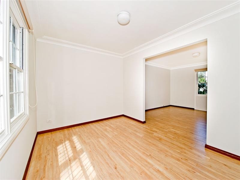 16A Cuthbert Street CNR ( 39 Isabella Street ), Queens Park NSW 2022