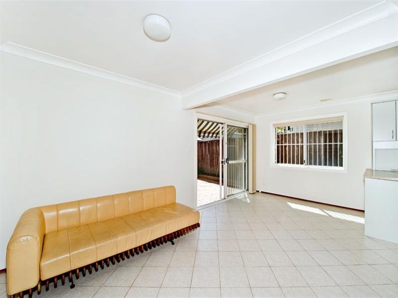16A Cuthbert Street CNR ( 39 Isabella Street ), Queens Park NSW 2022