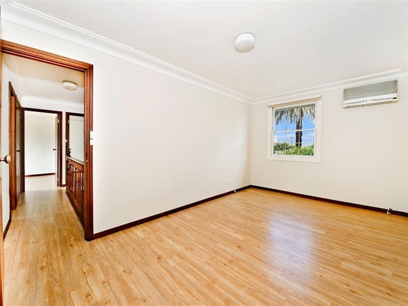 16A Cuthbert Street CNR ( 39 Isabella Street ), Queens Park NSW 2022