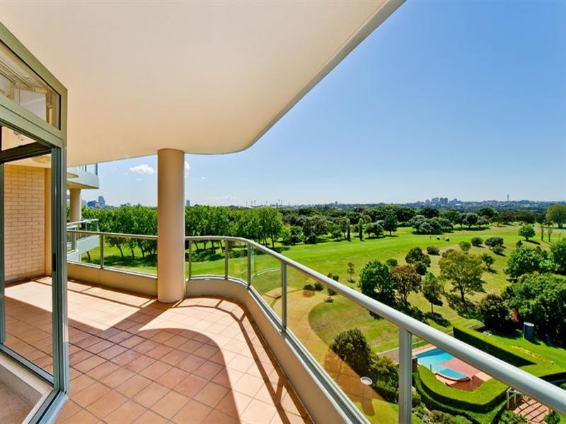 902/7 Black Lion Place, Kensington NSW 2033