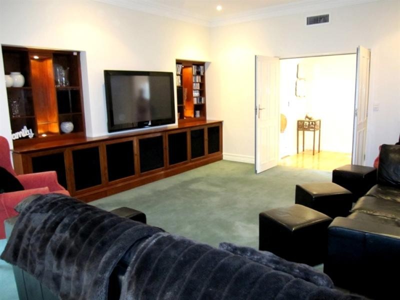 16 Lower Boyle Street, Mosman NSW 2088