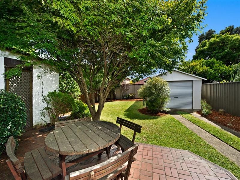 11 Casino Street, Eastlakes NSW 2018