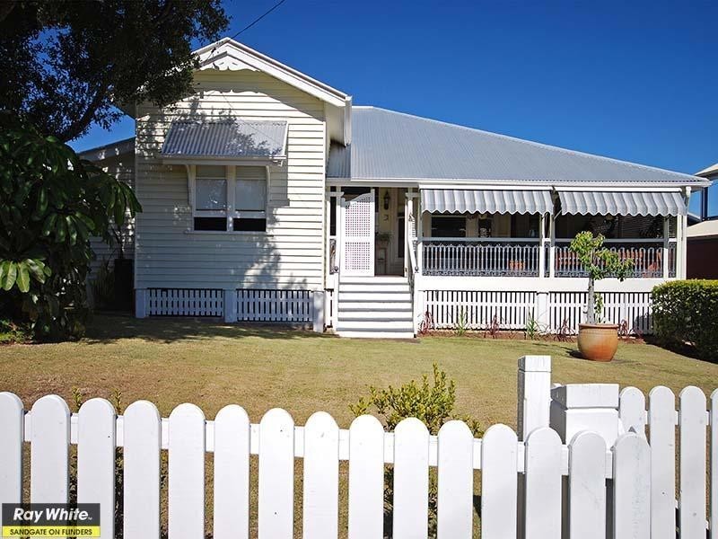 52 Loudon Street, Sandgate QLD 4017