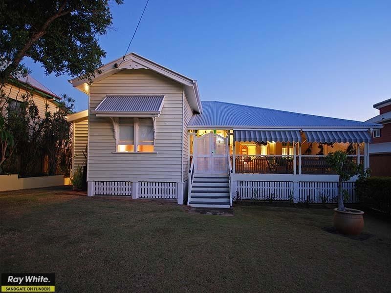 52 Loudon Street, Sandgate QLD 4017