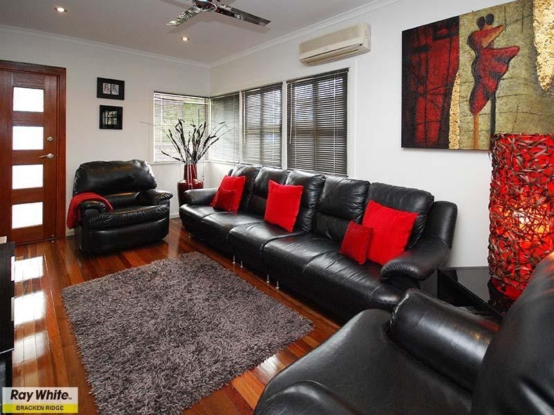 43 Mclennan Street, Woody Point QLD 4019