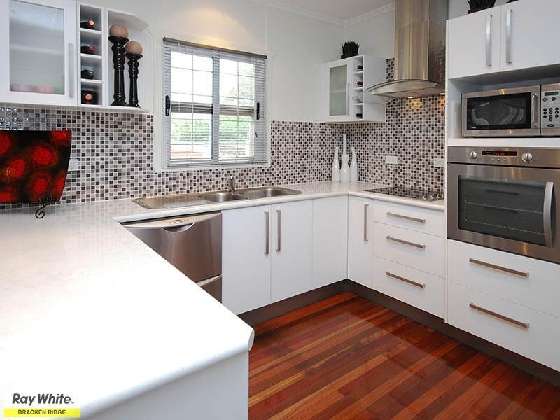 43 Mclennan Street, Woody Point QLD 4019