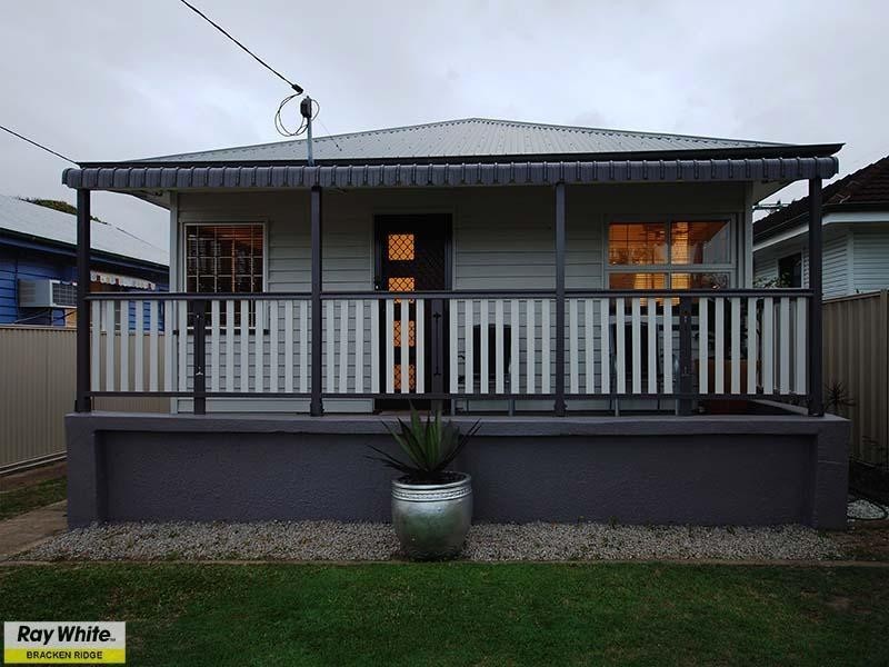 43 Mclennan Street, Woody Point QLD 4019