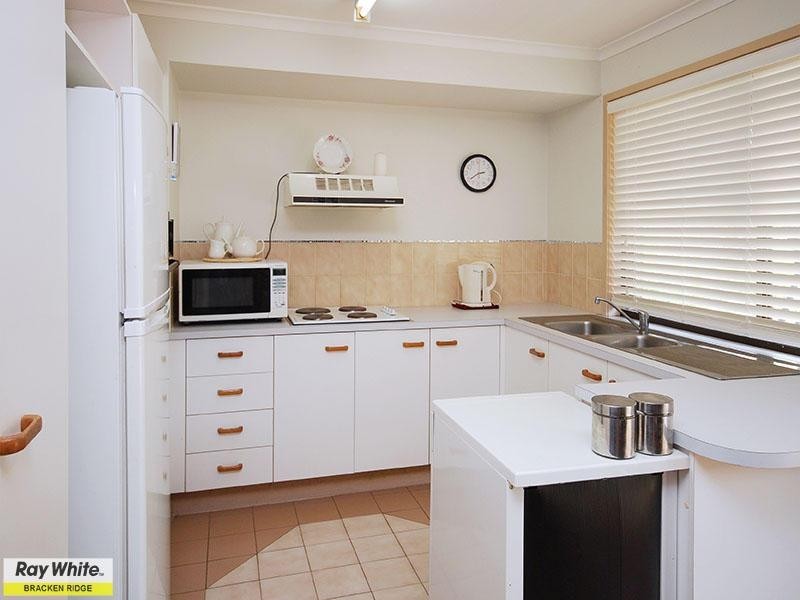 15 Kingfisher Street, Albany Creek QLD 4035