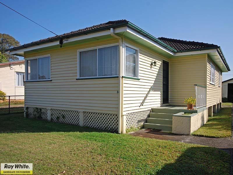 27 Burralong Street, Deagon QLD 4017