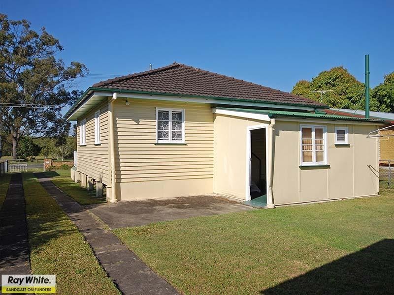 27 Burralong Street, Deagon QLD 4017